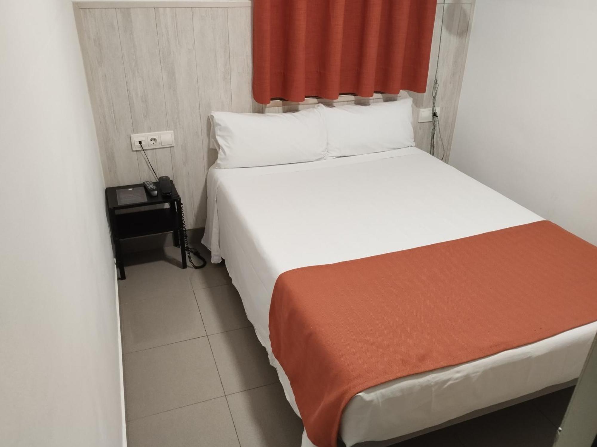 Hostal La Terrassa Barcelona Phòng bức ảnh